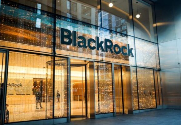 Blackrock’s $50.2M Inflow Offsets Selling as Bitcoin ETFs Turn Green