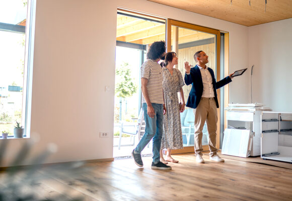 Mortgage rates fall for first time in 6 weeks