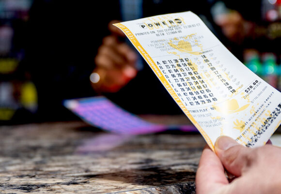 Powerball jackpot soars to $905M, eighth-largest in game’s history