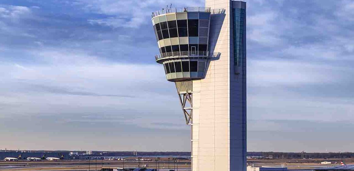 FAA grounds flights at major Northeast airports after fiber line cut