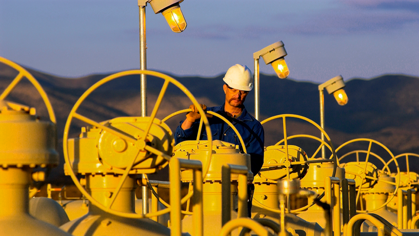 Energy CEO says Americans aren’t benefiting from low prices because of one major roadblock